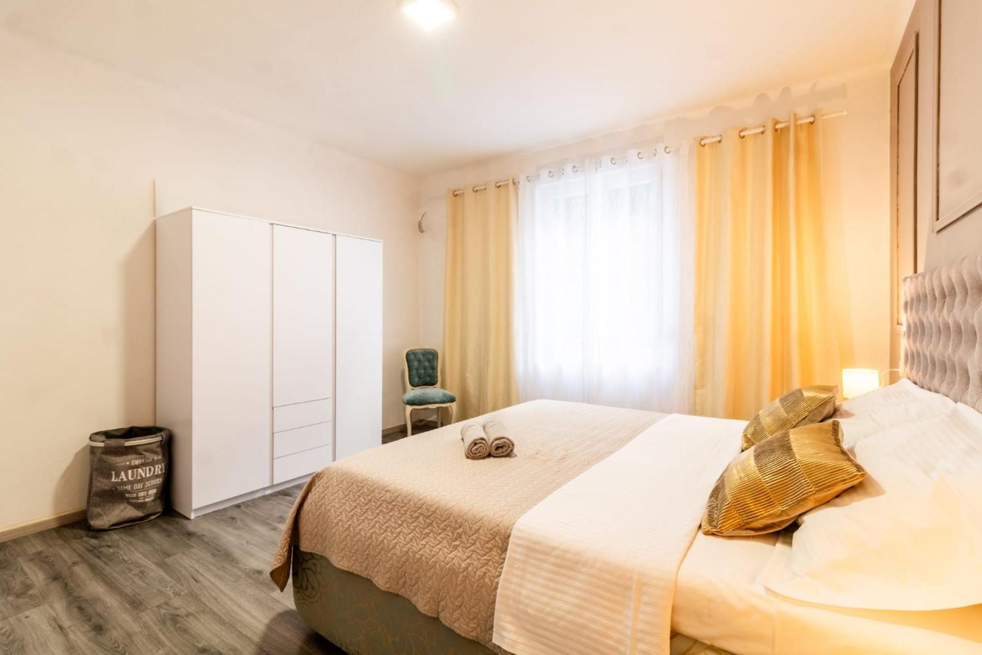 Apartment Lea Centar Split Buitenkant foto
